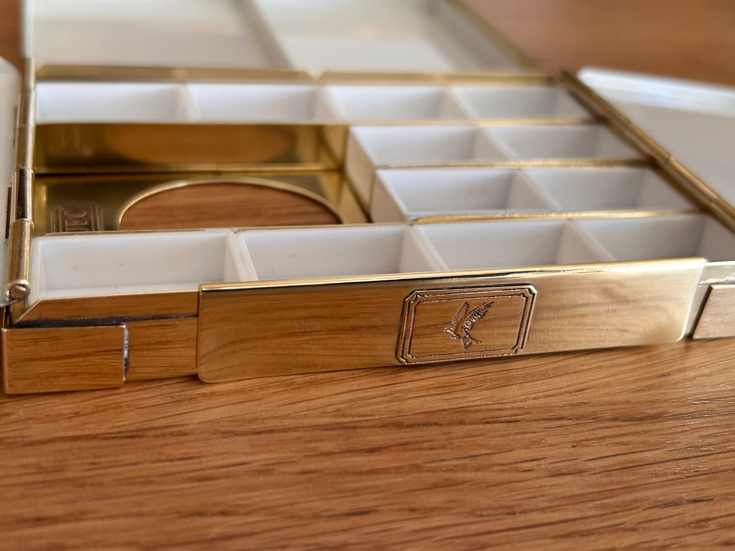 Plein air travel pain box