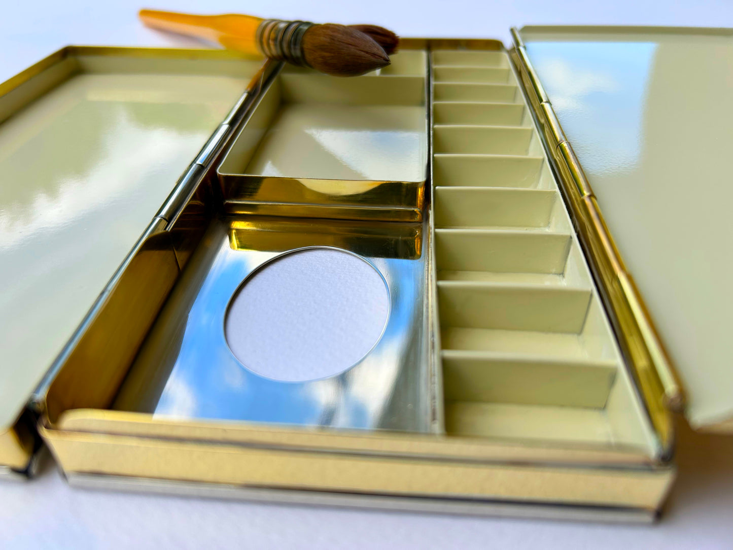 Plein Air Brass Paint Box in two different tones