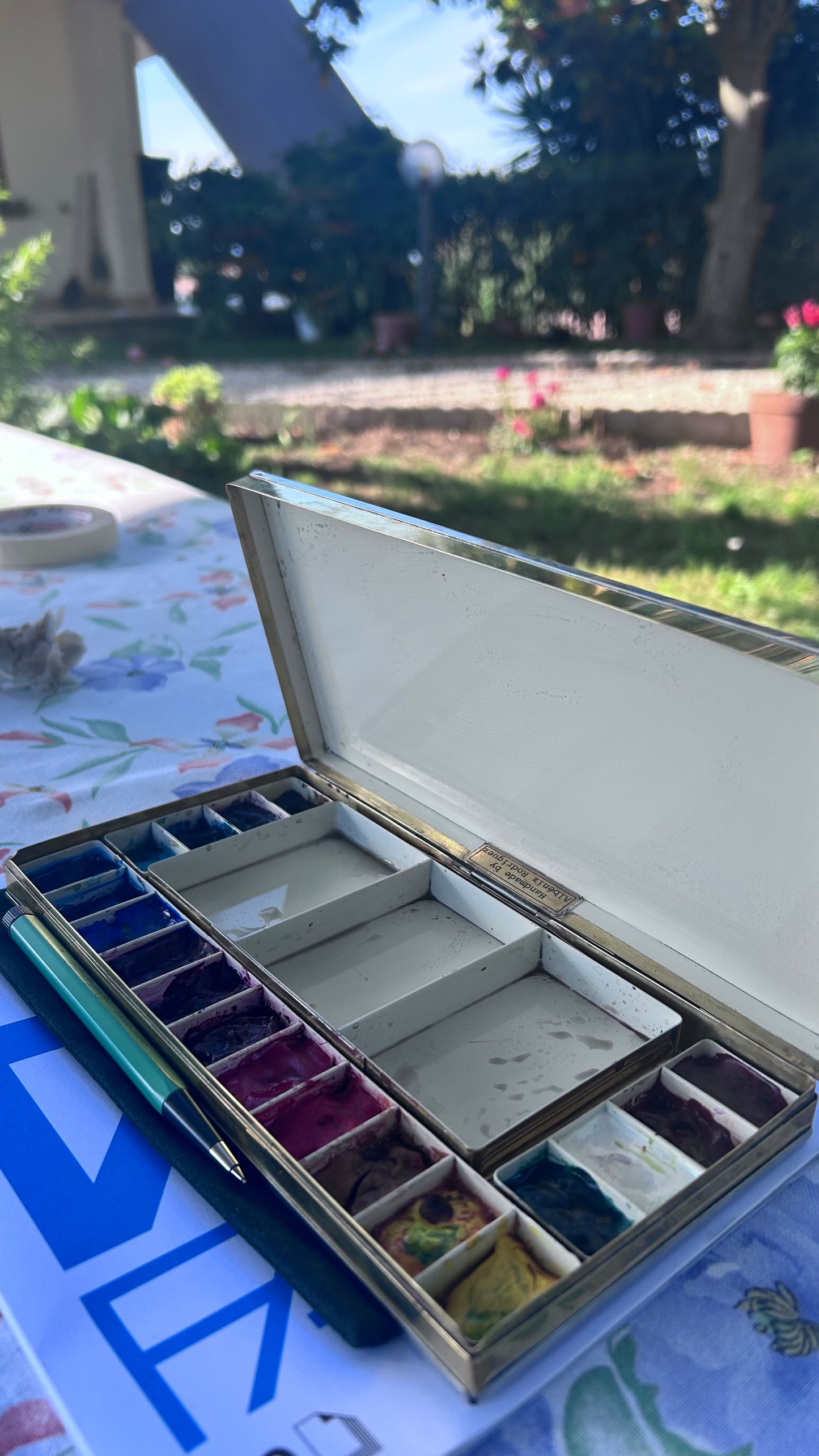Used large studio palette