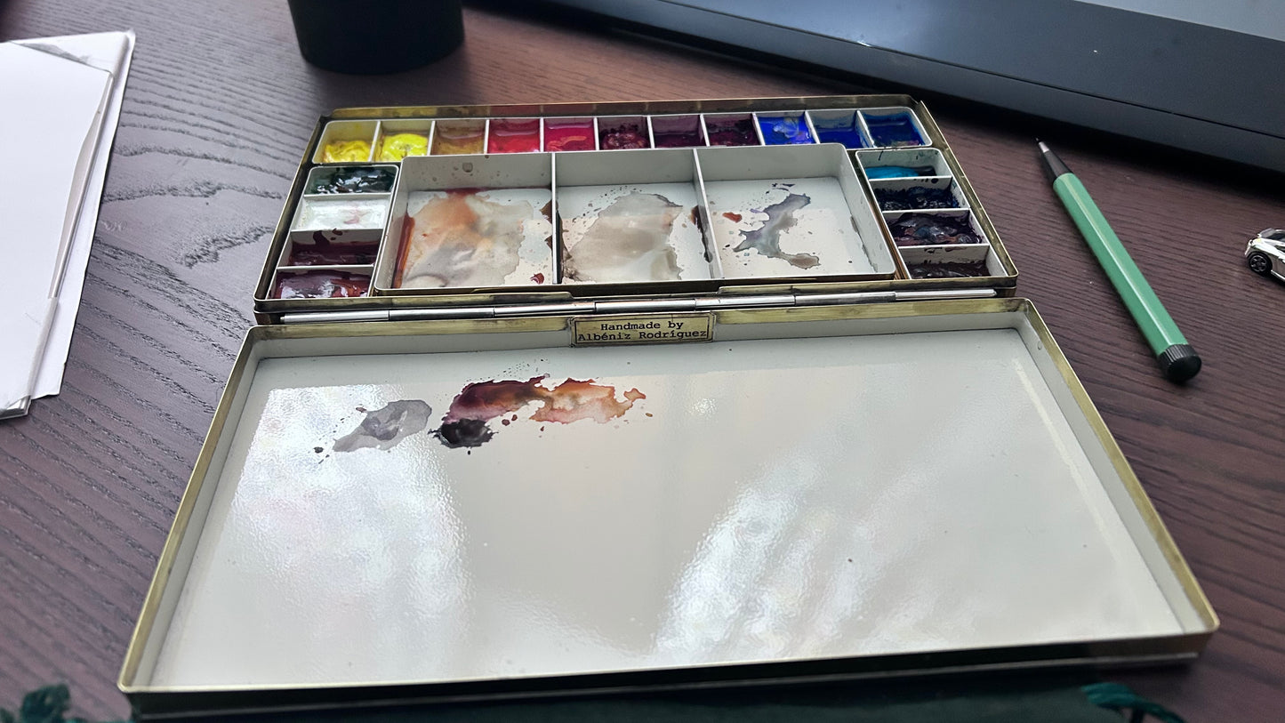 Used large studio palette